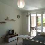 Renove Avec Piscine Et Tennis, A 500m De La Plage, Pour 4 Pers, A - Fr-1-776-106